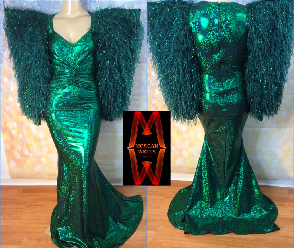FAUX FEATHER SLEEVE SPARKLE STRETCH DRESS IN EMERALD